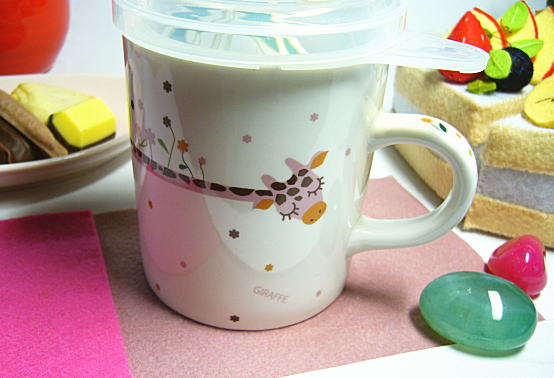 茶こし蓋付きマグカップ　ティーメイト　ジラフガーデン